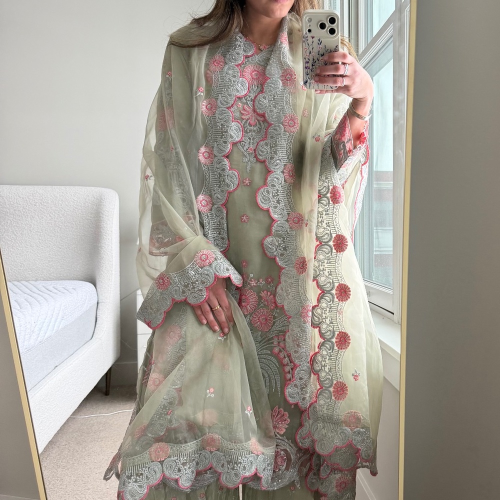 Rang Jah 3 Piece Suit